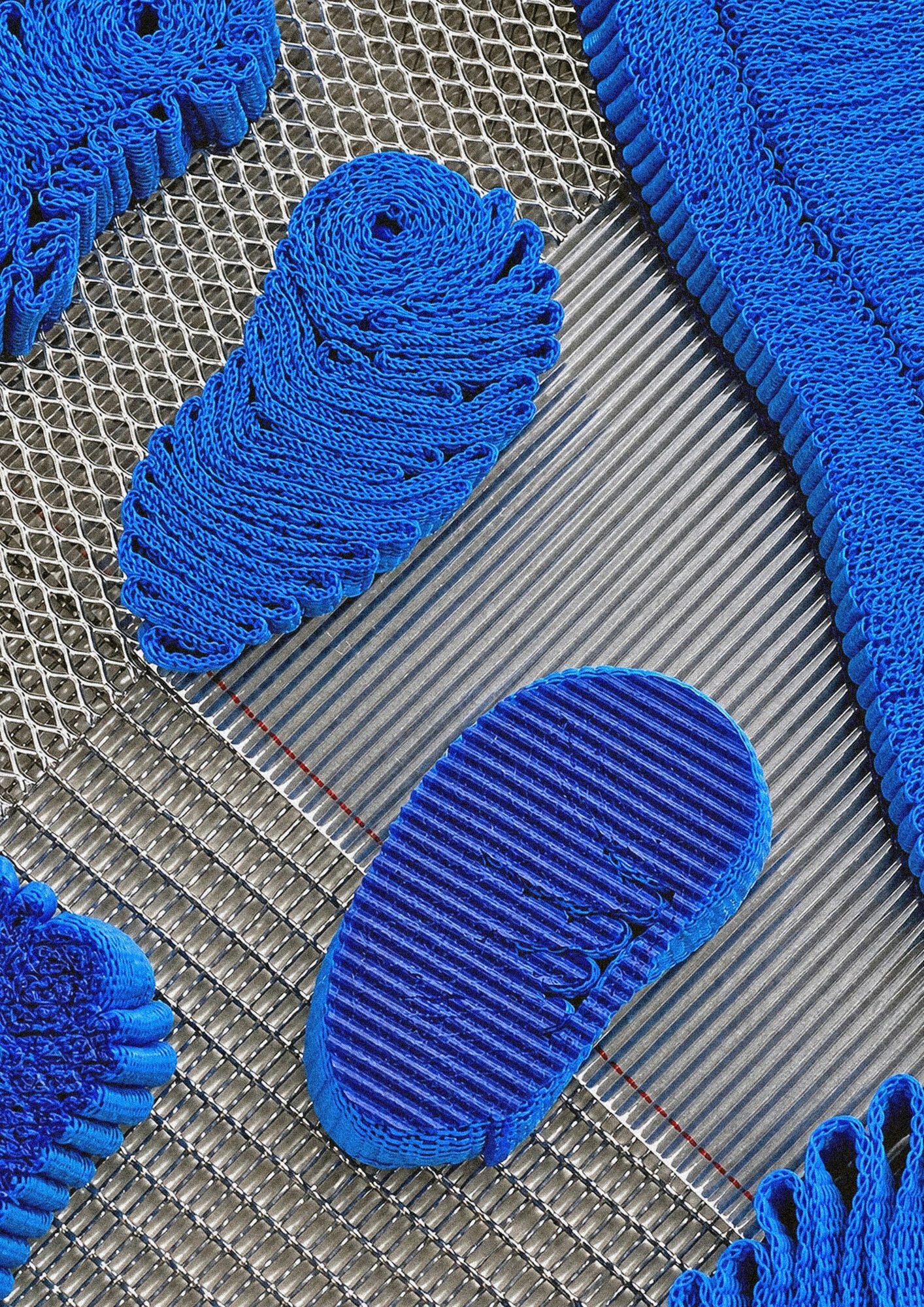 Melting Ribbons_ECAL_Júlia Claveria_02_A4-300dpi_compressed.jpeg