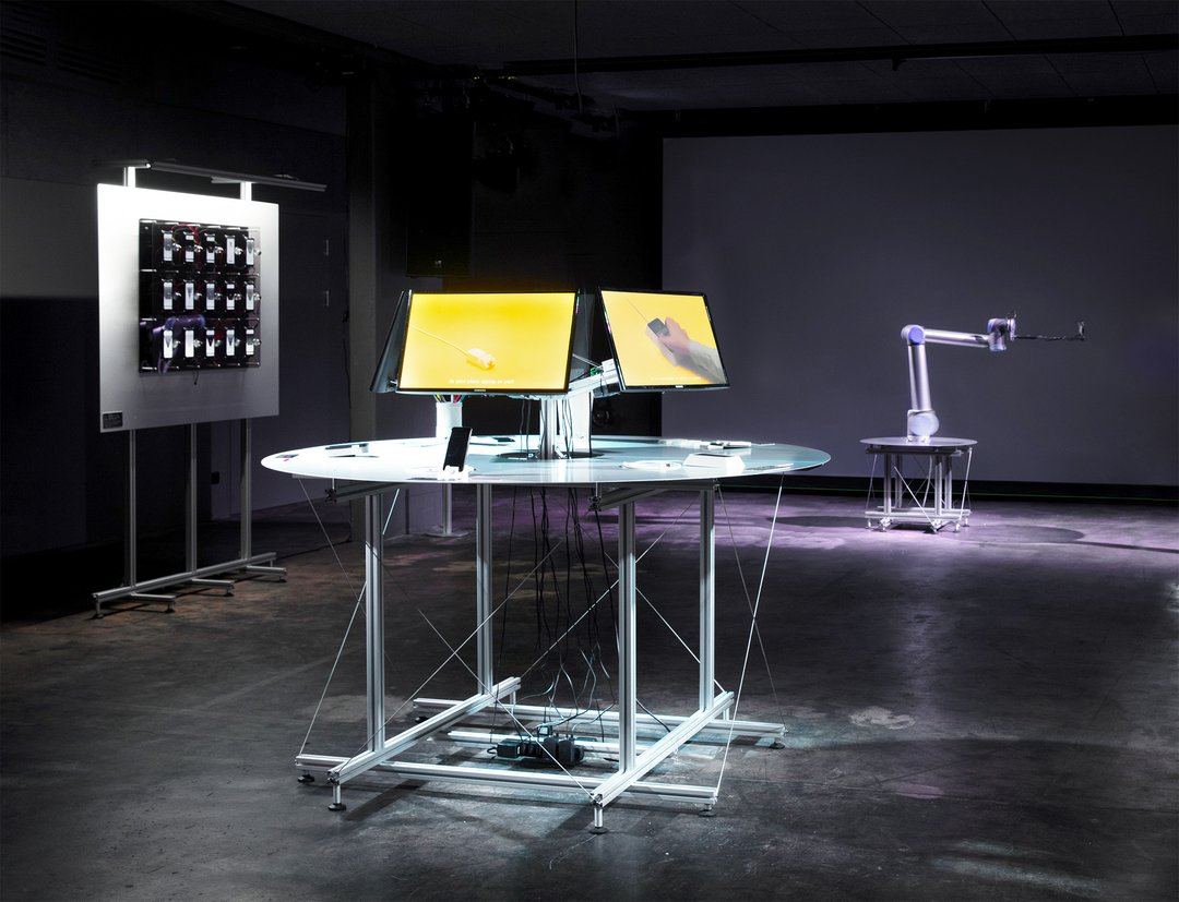 Fantastic Smartphones at the HEK,07–21.10.2022,HEK, Basel