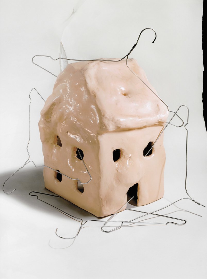Sara De Brito Faustino – A Home With No Roof