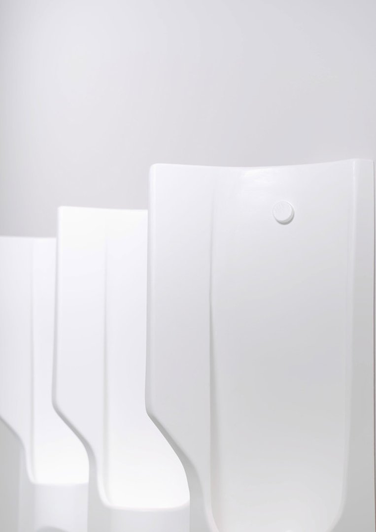 Ryo Katayama – Corner Urinal