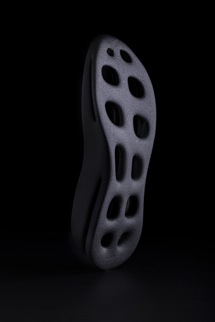 How to produce soles without moulds?