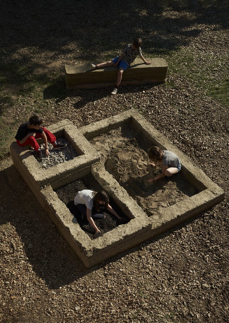 Nadav Goldenberg – Earthen Playground